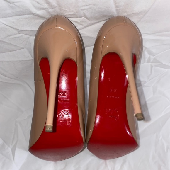 So Kate Louboutin - Picture 5 of 9